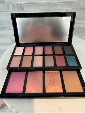 Lancôme Multi-Palette Eyeshadow & Cheek Set — Pink, Peach, Rose & Teal Shades